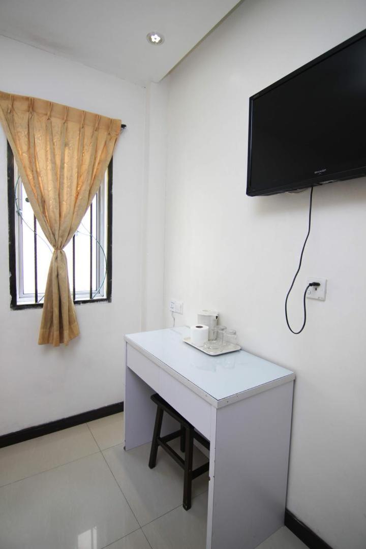Rose Cottage Hotel Bandar Seri Alam Джохор Бахру Екстериор снимка