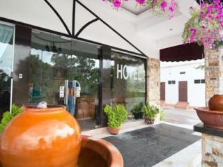 Rose Cottage Hotel Bandar Seri Alam Джохор Бахру Екстериор снимка